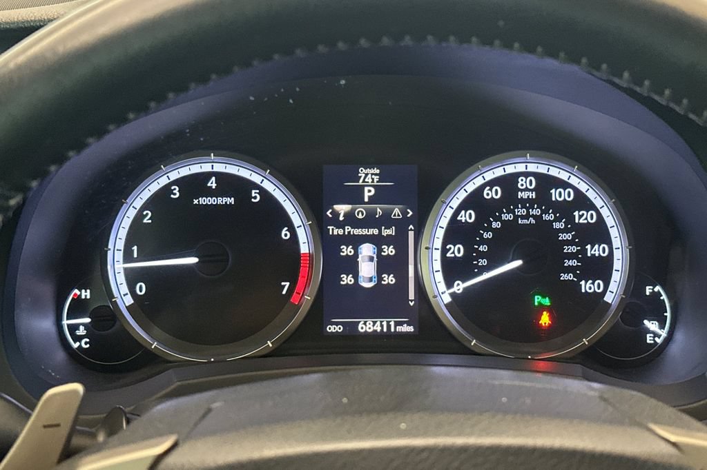 Used 2015 Lexus RC 350 w/ Luxury Package RWD image 24