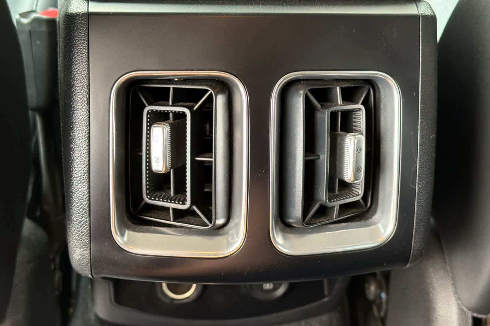 Used 2022 Kia Sorento S FWD image 14