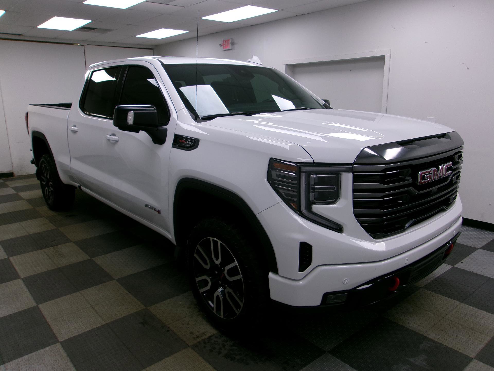 Certified 2023 GMC Sierra 1500 AT4 w/ Technology Package image 14