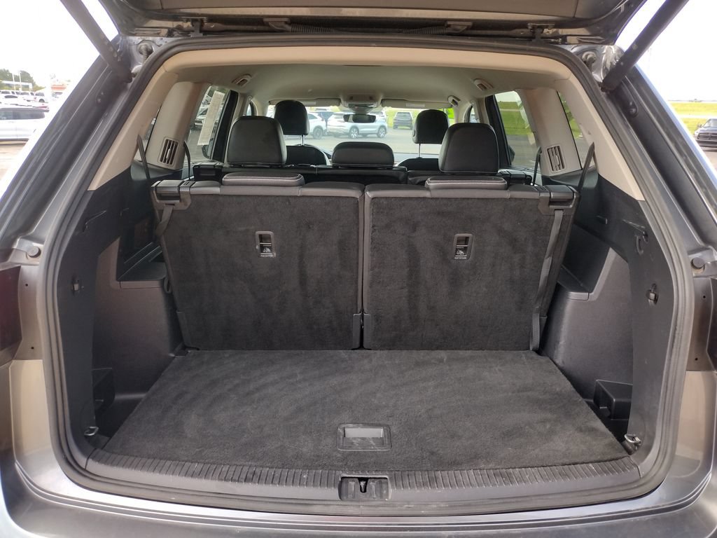 Used 2025 Volkswagen Atlas SE FWD image 10