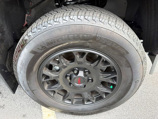 Used 2025 Toyota Tacoma TRD Sport AWD/4WD image 12
