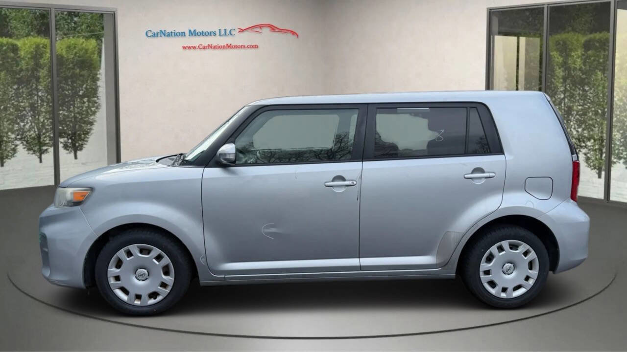 Used 2015 Scion xB image 3