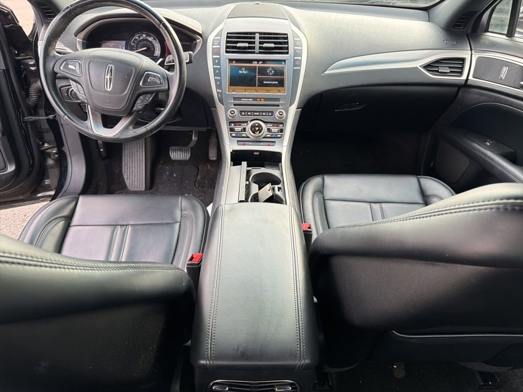 Used 2017 Lincoln MKZ Premiere image 11