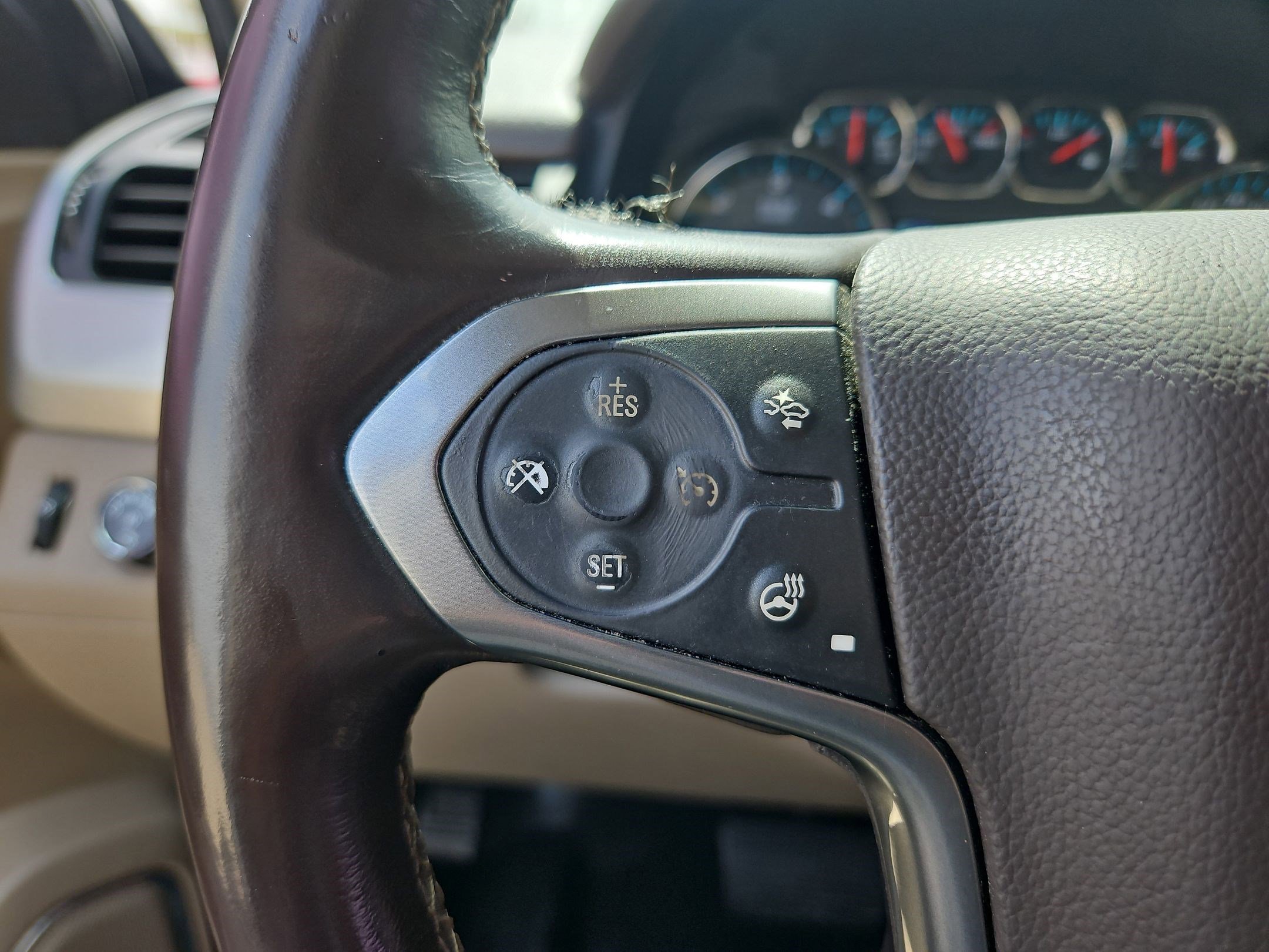 Used 2017 Chevrolet Suburban Premier image 17