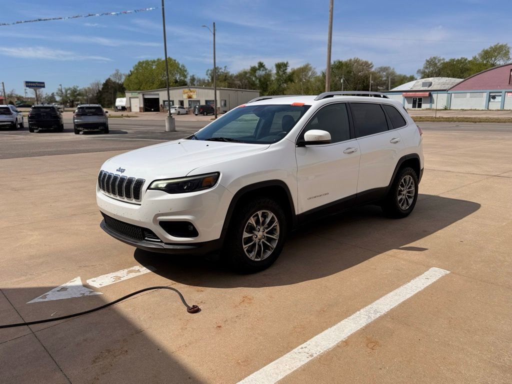 Used 2019 Jeep Cherokee Latitude Plus w/ Comfort/Convenience Group AWD/4WD image 8
