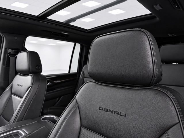 Used 2021 GMC Yukon XL Denali AWD/4WD image 18