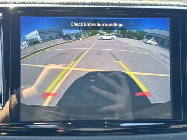 Used 2025 Chrysler Pacifica Select FWD image 15