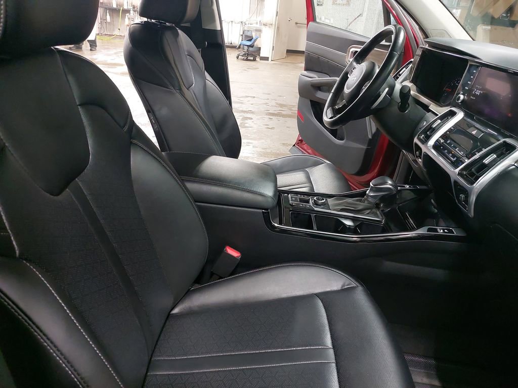 Used 2023 Kia Sorento X-Line EX image 10