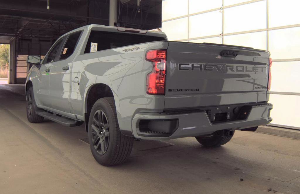 Used 2024 Chevrolet Silverado 1500 Custom w/ Dark Appearance Package AWD/4WD image 7