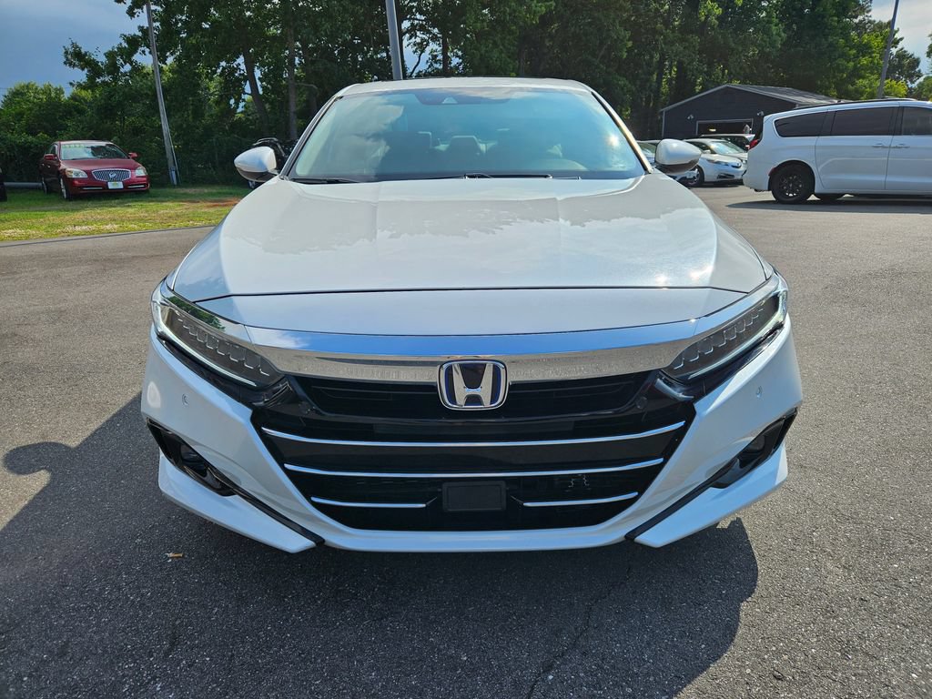 Used 2022 Honda Accord Touring image 2