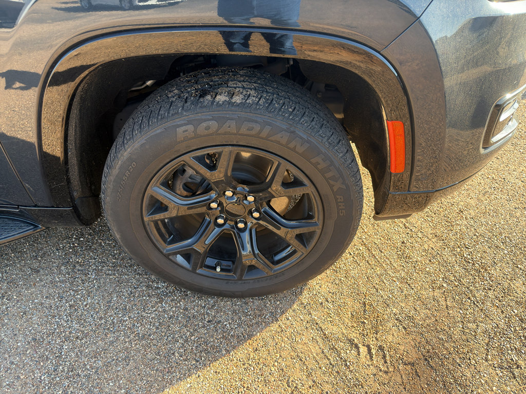 Used 2023 Jeep Wagoneer Series II image 9