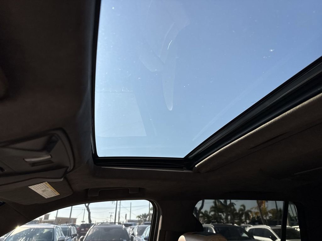 Used 2019 Cadillac Escalade Platinum w/ Escalade Sport Edition image 52