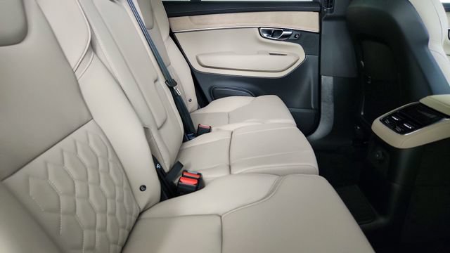 New 2026 Volvo XC90 T8 Plus w/ Protection Package AWD/4WD image 34