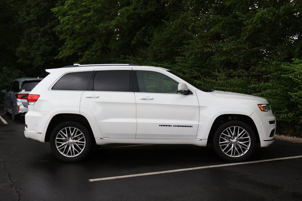 Used 2018 Jeep Grand Cherokee Summit w/ Platinum Series Group AWD/4WD image 11