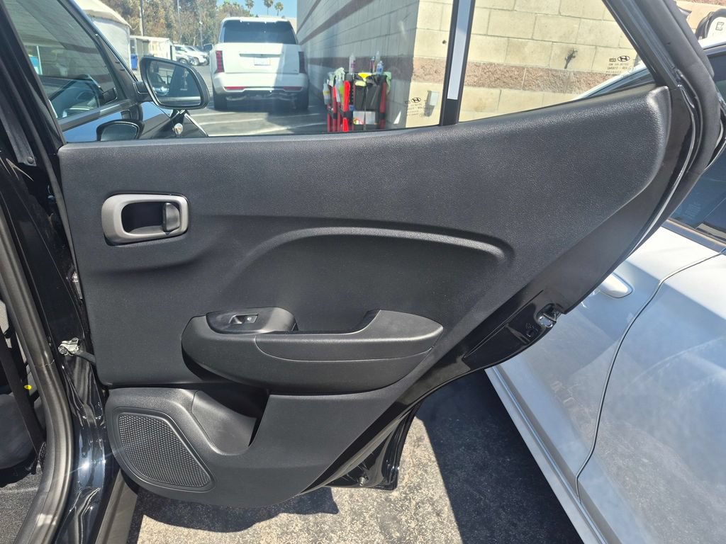 Used 2026 Hyundai Venue SE FWD image 23