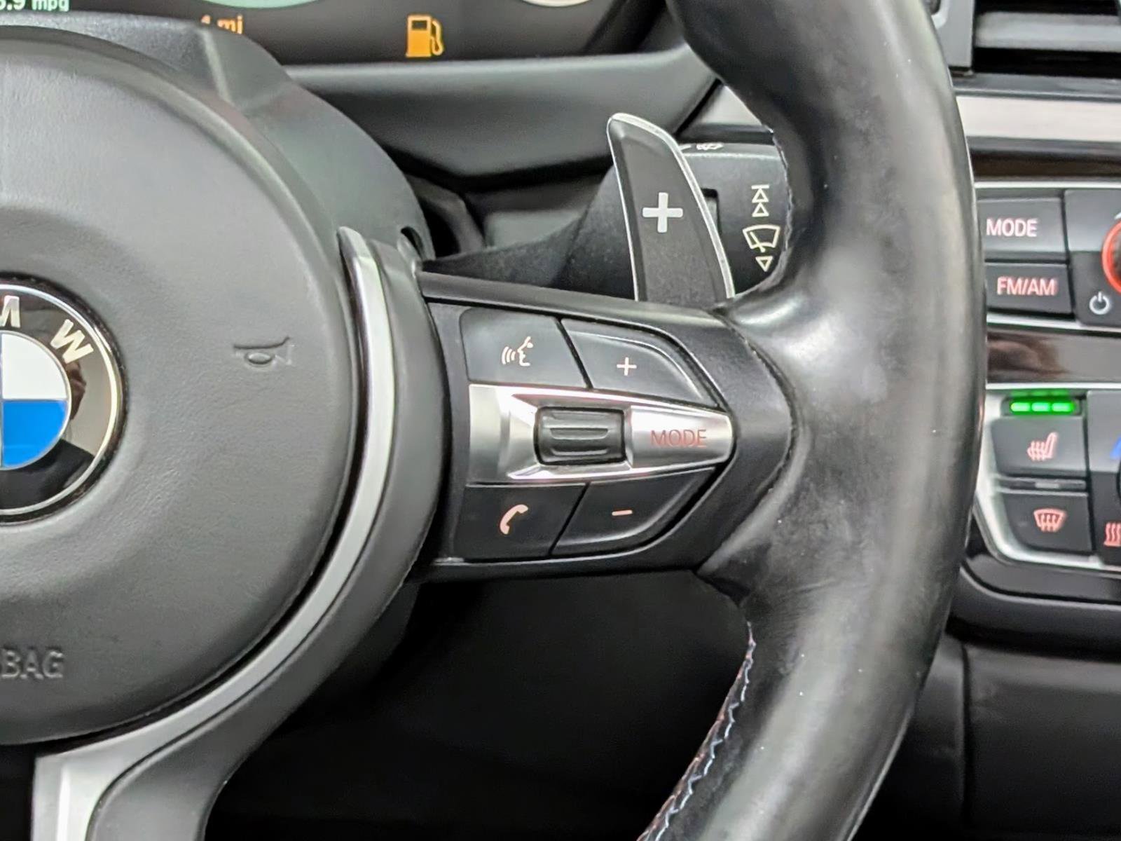 Used 2015 BMW M4 Convertible RWD image 40