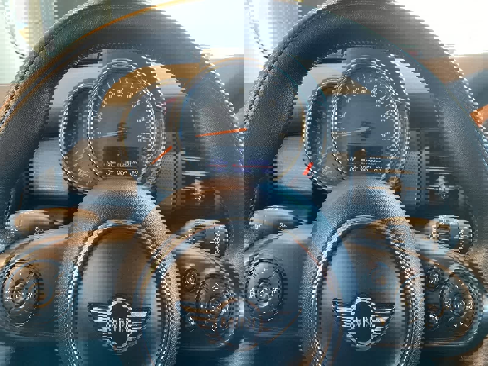 Used 2019 MINI Cooper 2-Door Hardtop image 19