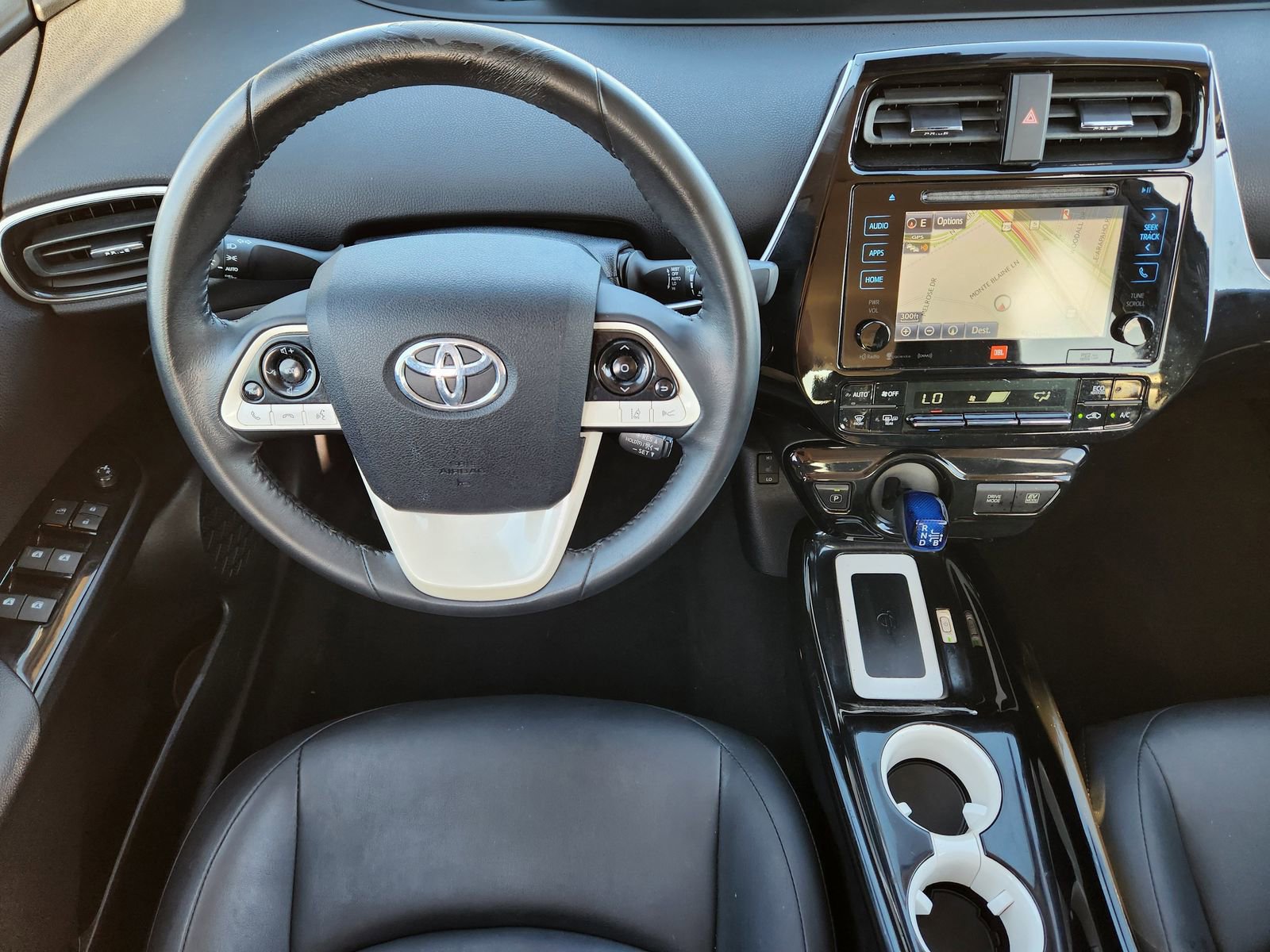 Used 2016 Toyota Prius Four w/ Advanced Technology Package image 37