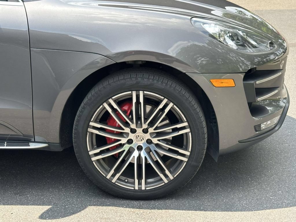 Used 2016 Porsche Macan Turbo AWD/4WD image 9