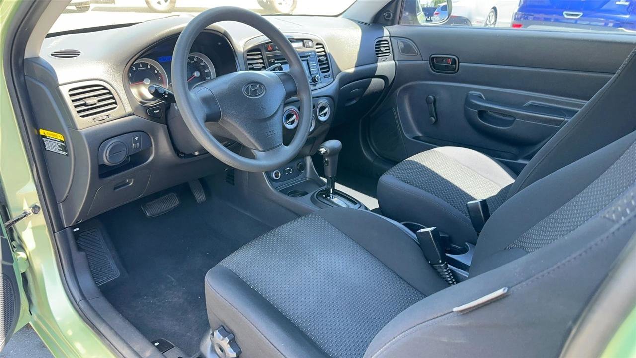 Used 2011 Hyundai Accent GS image 28