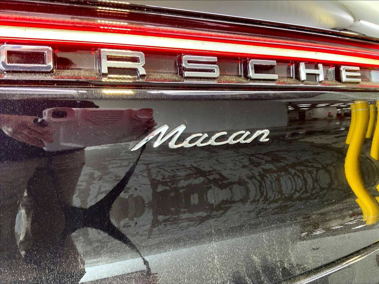New 2025 Porsche Macan AWD/4WD image 19