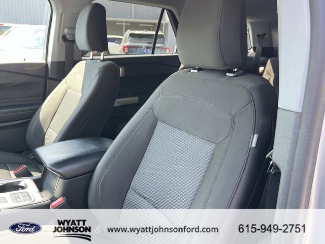 Certified 2024 Ford Explorer XLT RWD image 31