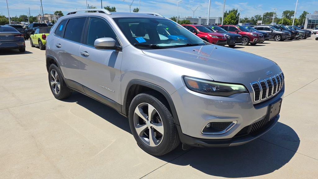 Used 2019 Jeep Cherokee Limited AWD/4WD image 7