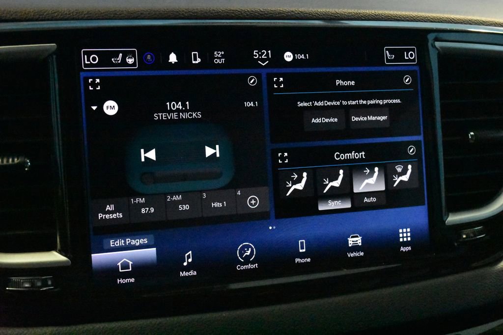 Used 2024 Chrysler Pacifica Touring-L image 11