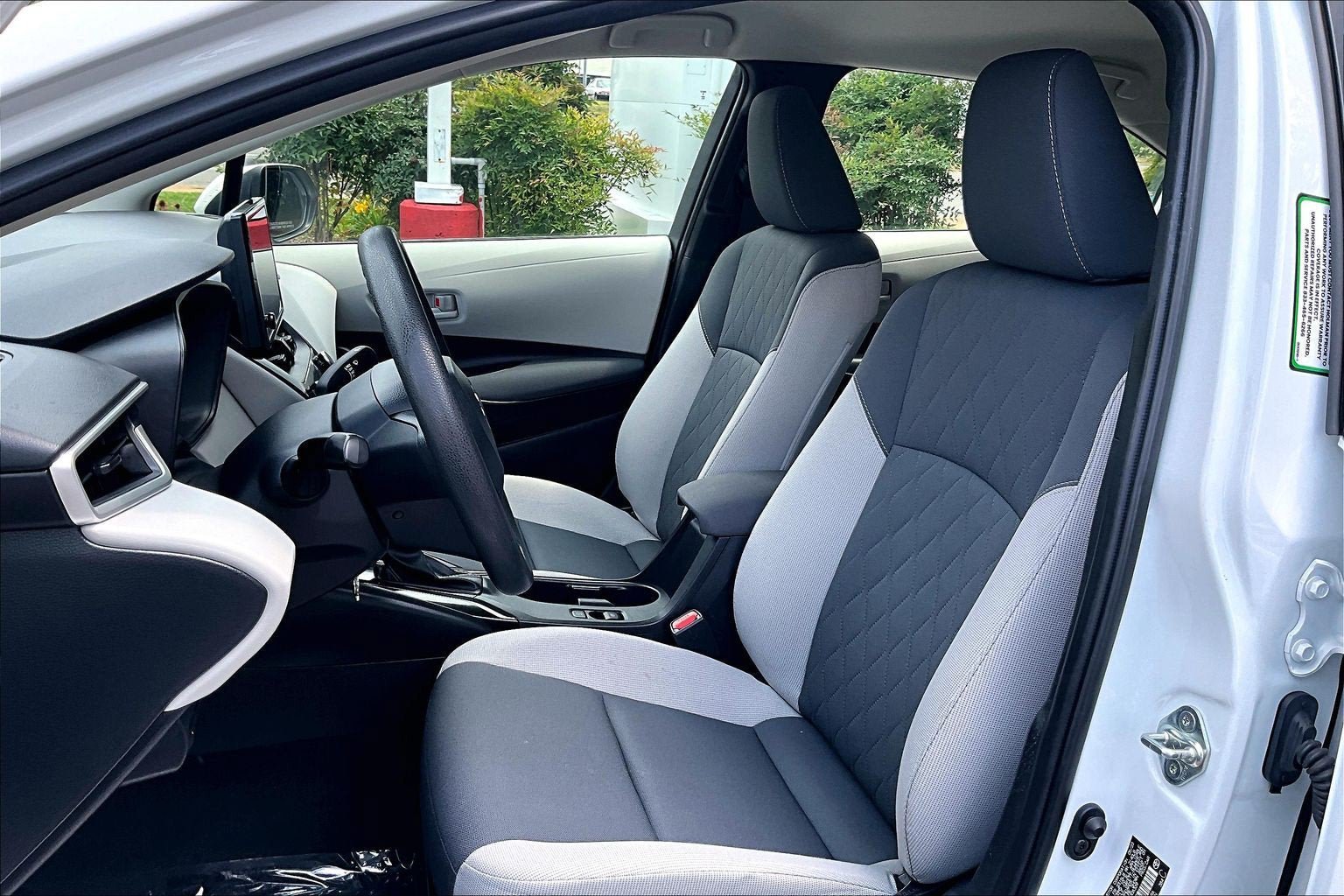 Used 2023 Toyota Corolla LE FWD image 23