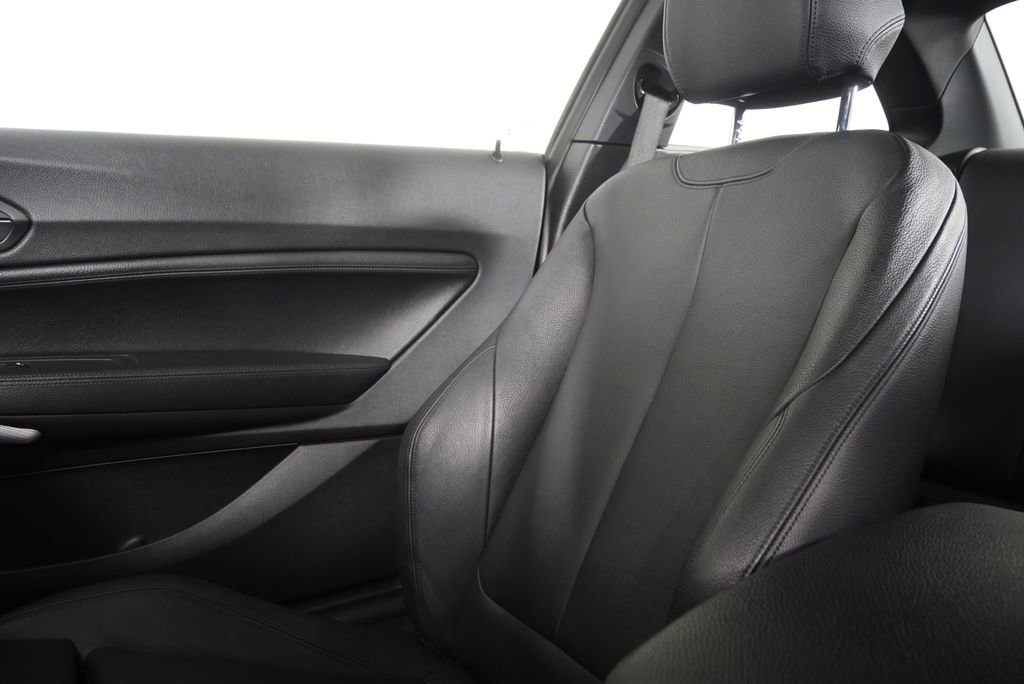 Used 2015 BMW M235i Coupe image 21