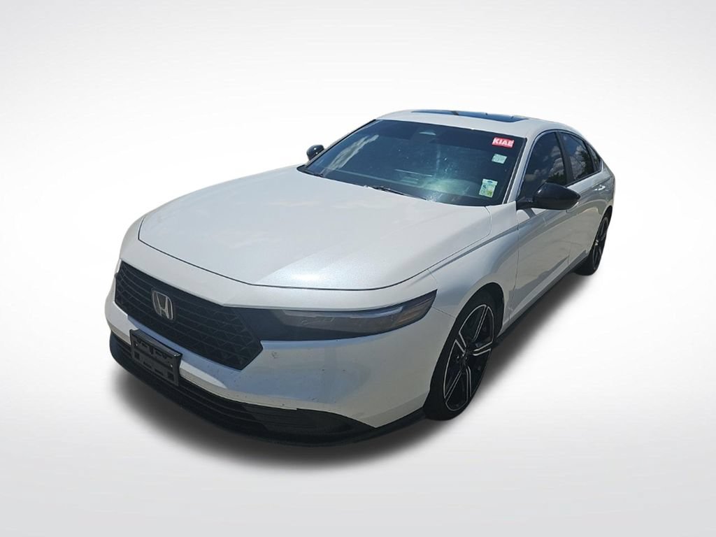 Used 2023 Honda Accord Sport image 3