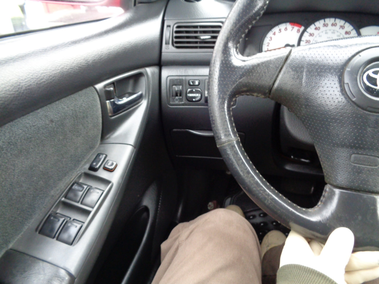 Used 2004 Toyota Corolla LE image 20