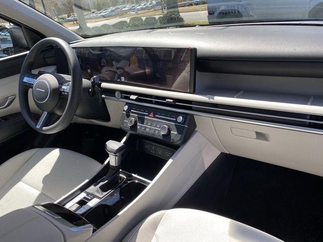 New 2025 Hyundai Tucson SE image 37