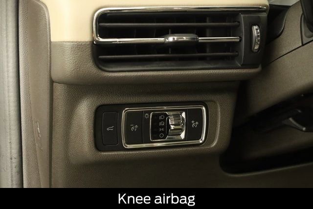 Used 2022 Lincoln Corsair AWD w/ Equipment Group 101A image 37