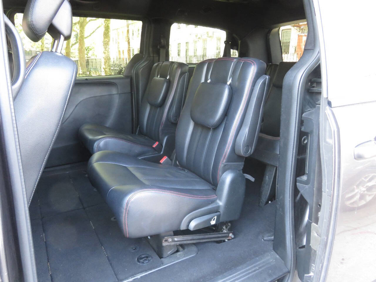 Used 2018 Dodge Grand Caravan GT FWD image 22