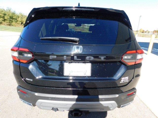 Used 2023 Honda Pilot Elite image 3