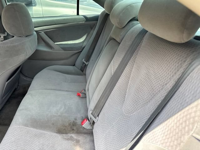 Used 2010 Toyota Camry LE FWD image 12