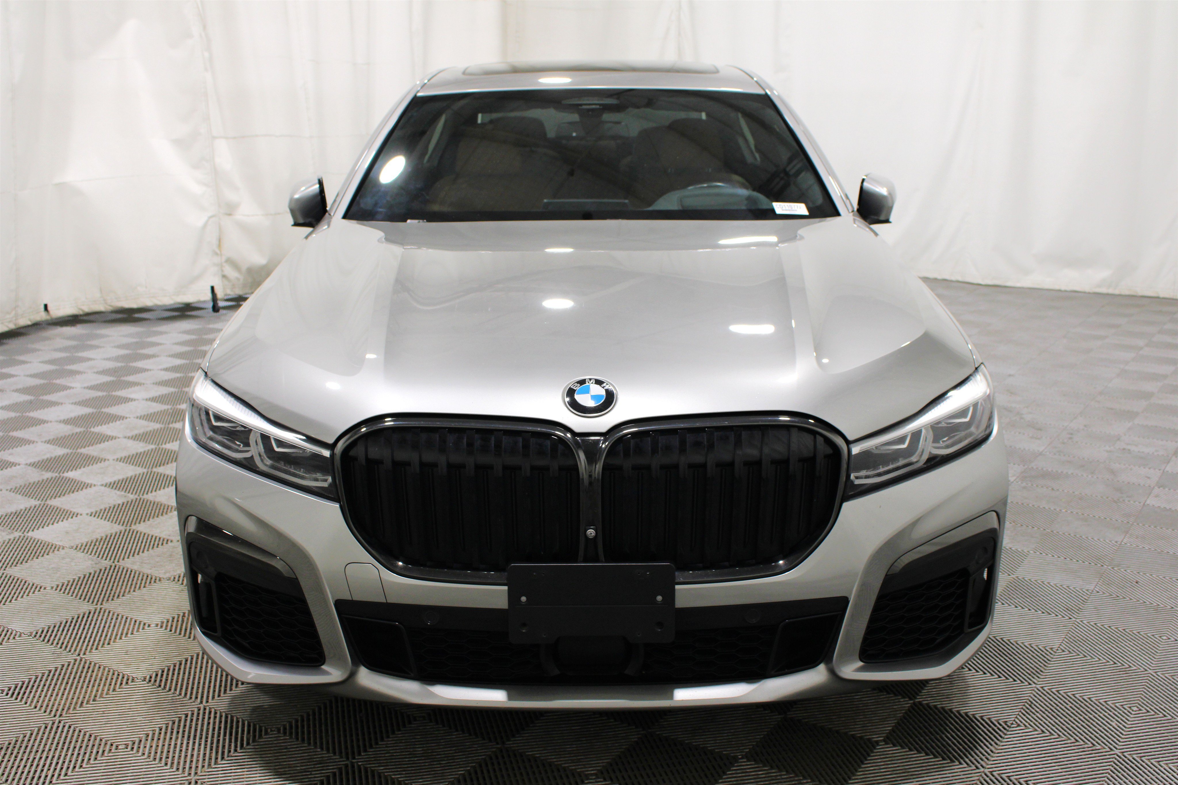 Used 2020 BMW 750i xDrive w/ Executive Package AWD/4WD image 40