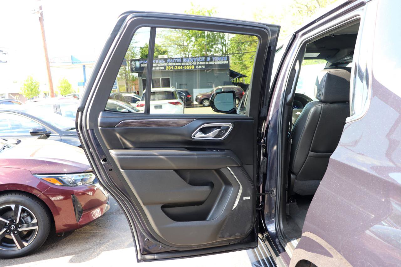 Used 2024 Chevrolet Tahoe LT AWD/4WD image 31