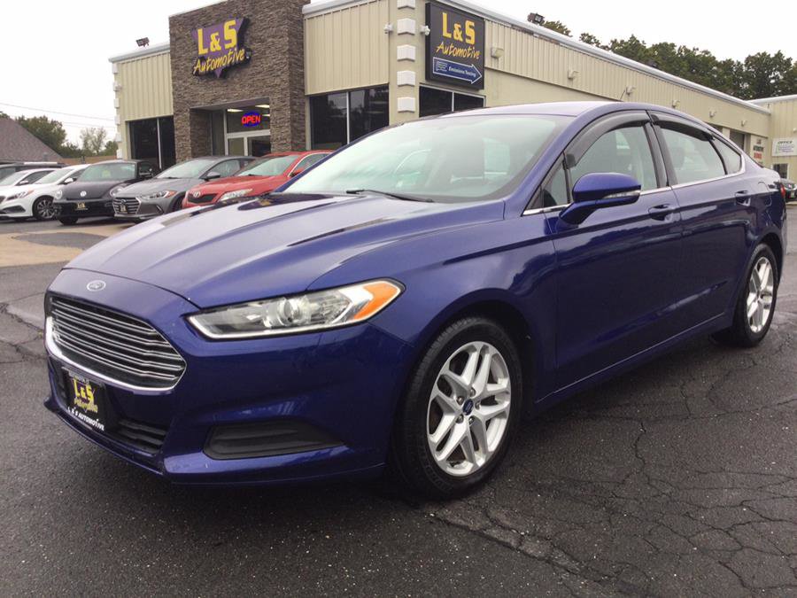 Used 2014 Ford Fusion SE image 1