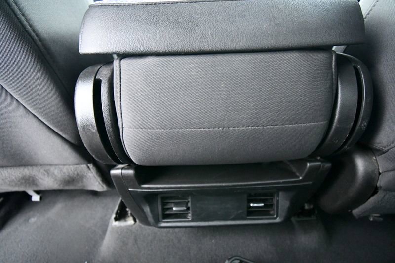 Used 2024 Chevrolet Silverado 2500 LT AWD/4WD image 17