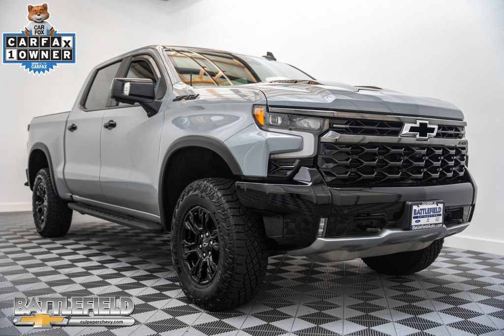 Used 2024 Chevrolet Silverado 1500 ZR2 w/ Technology Package AWD/4WD image 1