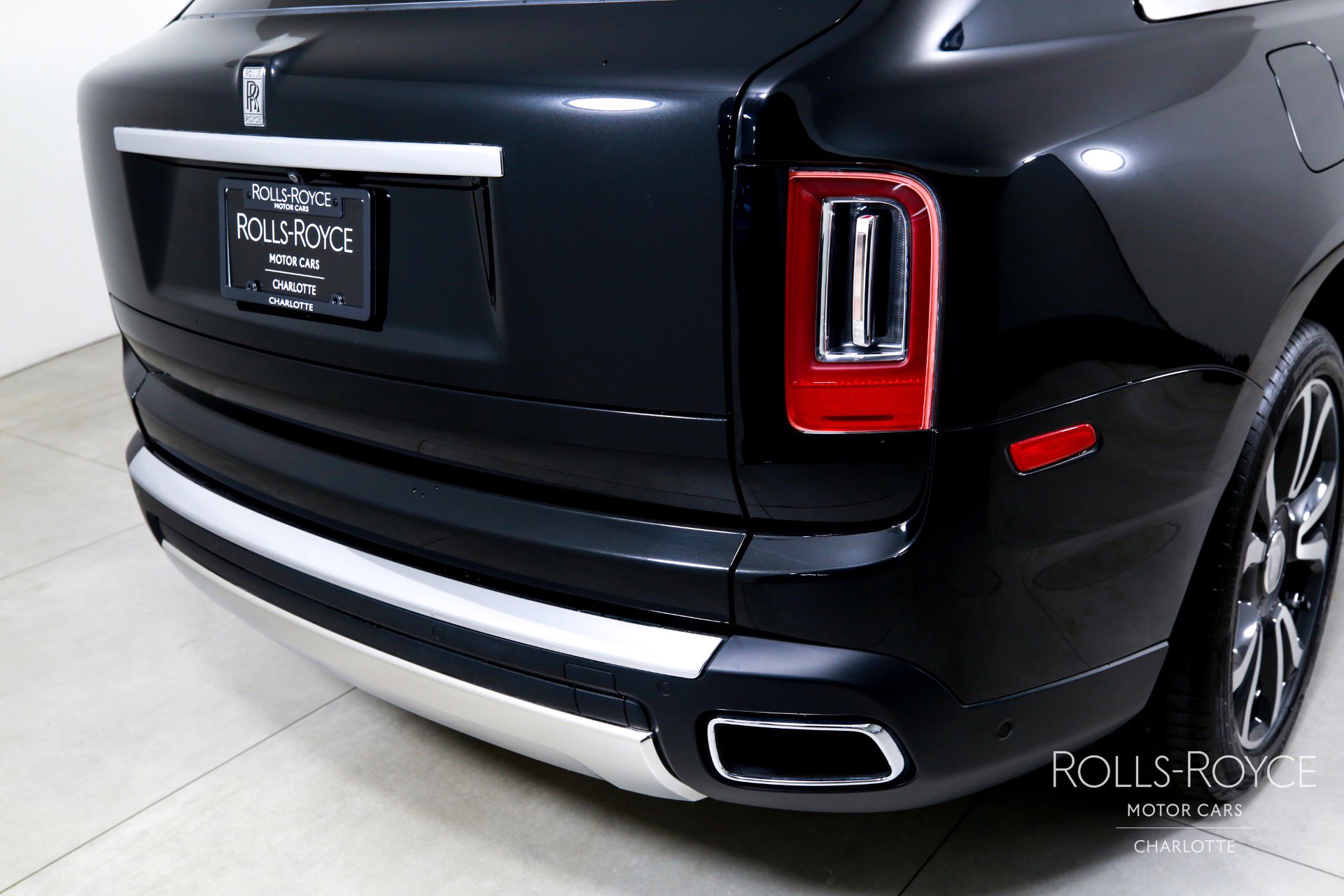 Used 2022 Rolls-Royce Cullinan image 44