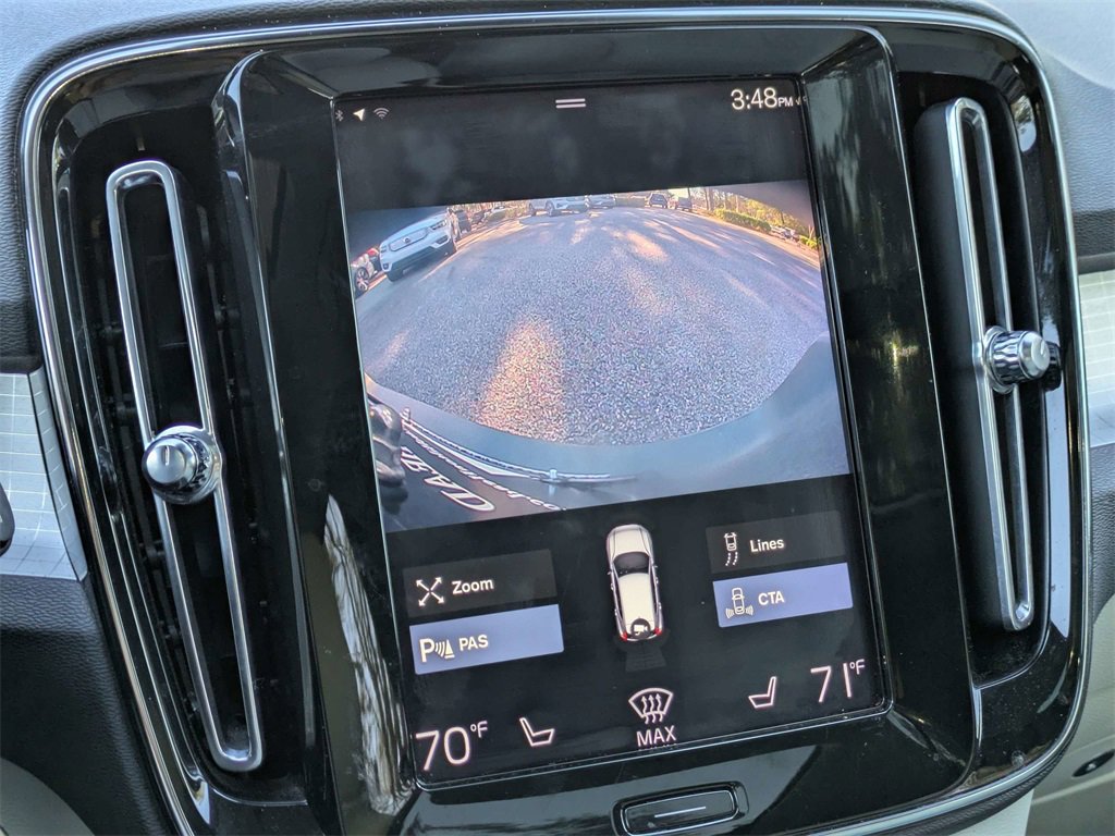 Used 2021 Volvo XC40 T5 Momentum w/ Protection Package Premier image 23