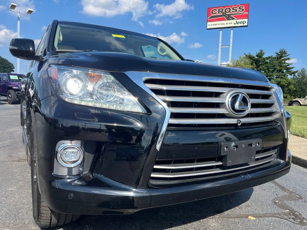 Used 2014 Lexus LX 570 4WD w/ Luxury Package image 53