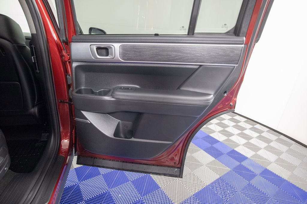 Used 2024 Hyundai Santa Fe Limited image 18
