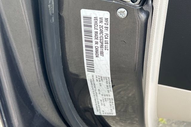 Used 2023 Chrysler Voyager LX image 40