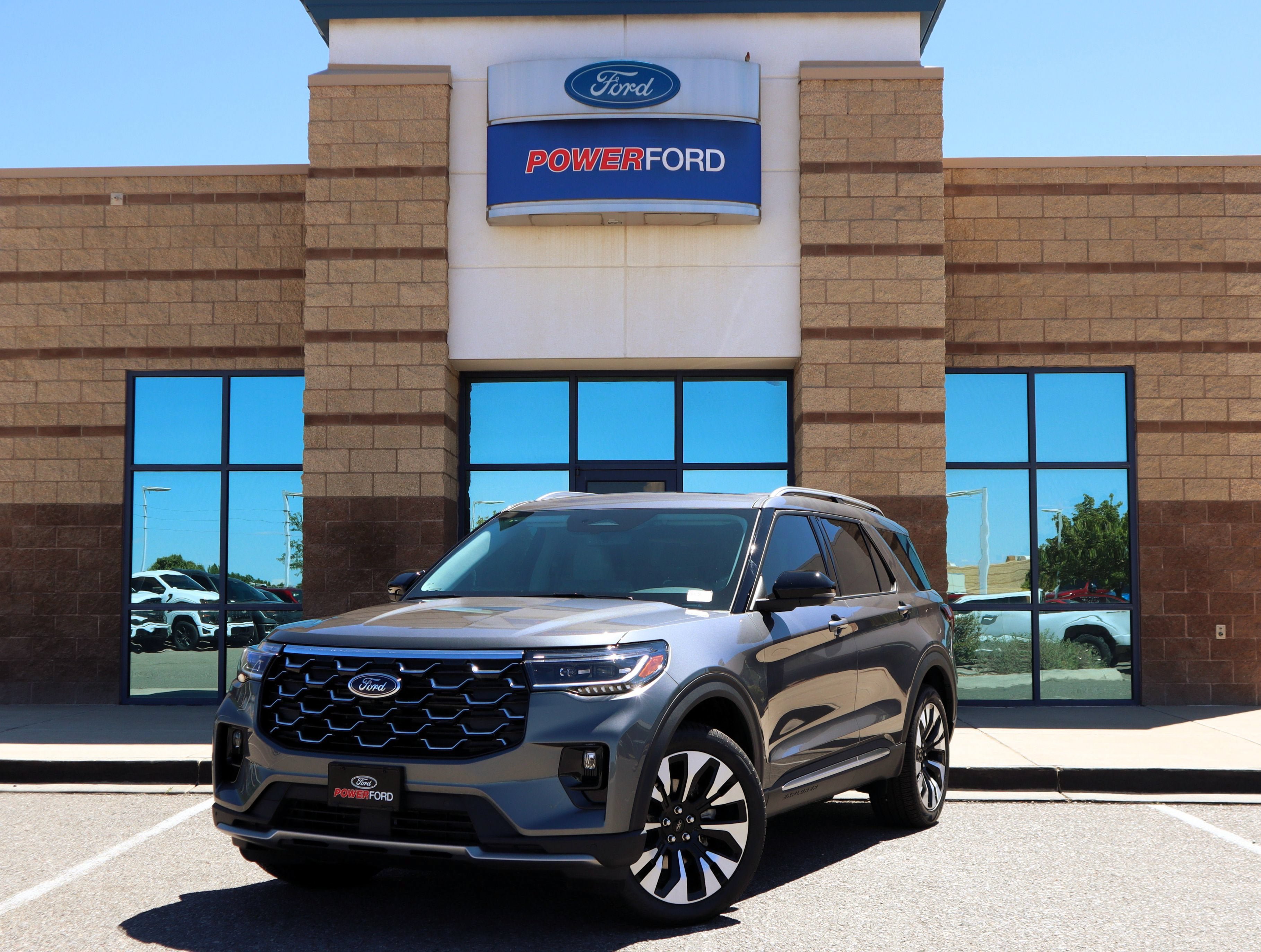 New 2026 Ford Explorer Platinum w/ LUX Leather Package AWD/4WD image 2
