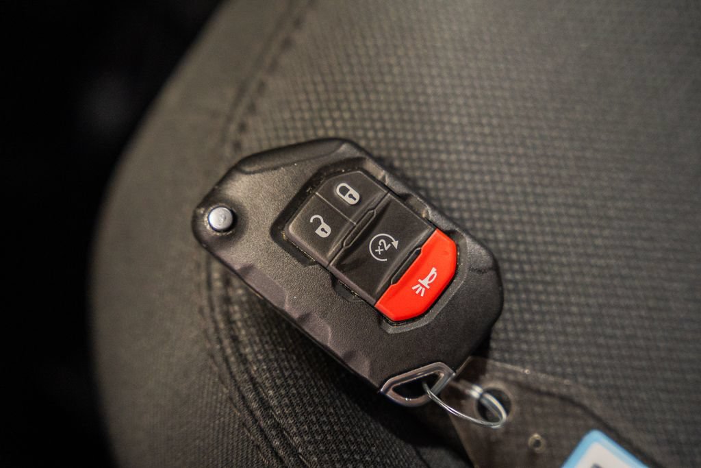 Used 2023 Jeep Wrangler Sport AWD/4WD image 36