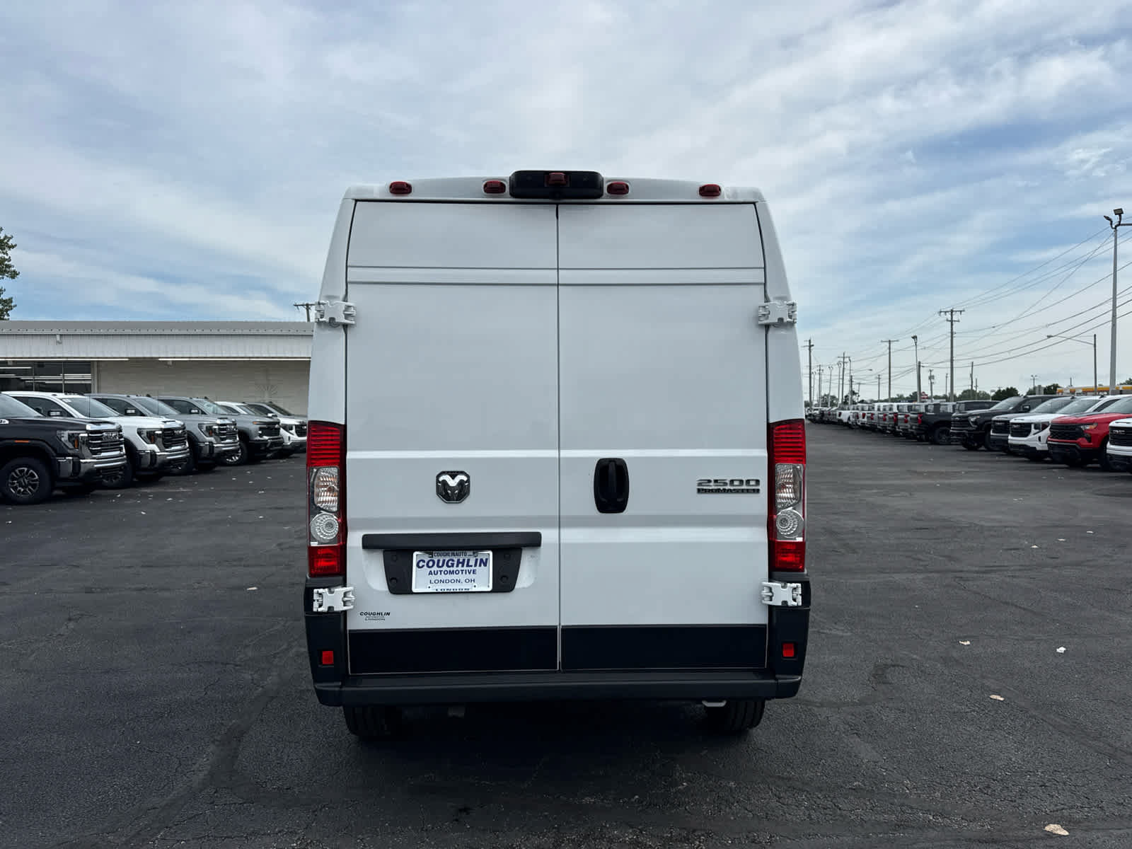 Used 2026 RAM ProMaster 2500 w/ Convenience Group FWD image 4